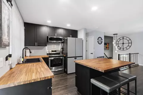 Kitchen - 2457 Capaldi Dr, Marion, OH 43302 photo 2 of 5