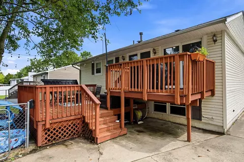 Exterior - 2457 Capaldi Dr, Marion, OH 43302 photo 4 of 9