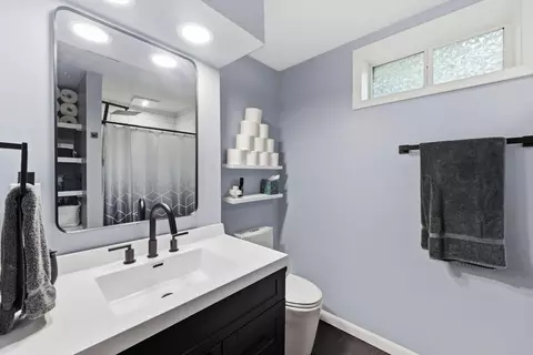 Bath - 2457 Capaldi Dr, Marion, OH 43302 photo 3 of 4