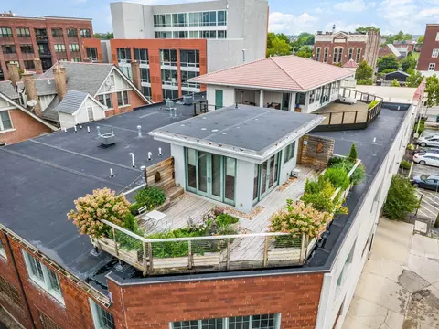 17 W 3rd Ave #212, Columbus, OH 43201