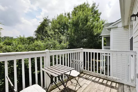 Exterior - 6992 Old Bridge Ln E, Dublin, OH 43016 photo 5 of 9