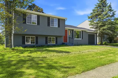 Exterior - 8669 Ripton Dr, Powell, OH 43065 photo 3 of 9