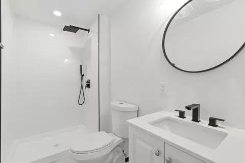 Bath - 8669 Ripton Dr, Powell, OH 43065 photo 1 of 9