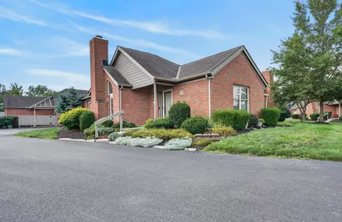 2405 Sportsman Dr, Grove City, OH 43123