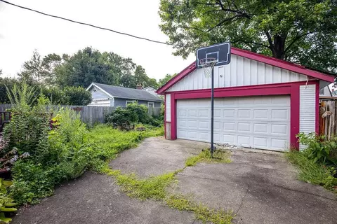 Exterior - 124 Albert St, Cincinnati, OH 45217 photo 5 of 6