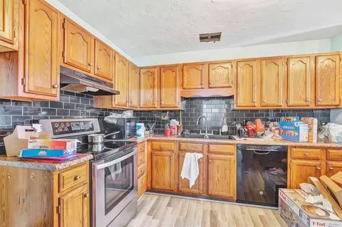 Kitchen - 124 Albert St, Cincinnati, OH 45217 photo 1 of 1
