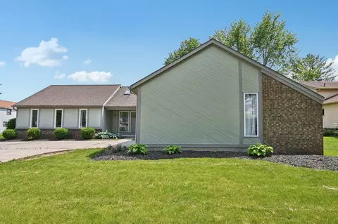 1727 Sioux Ct, Grove City, OH 43123