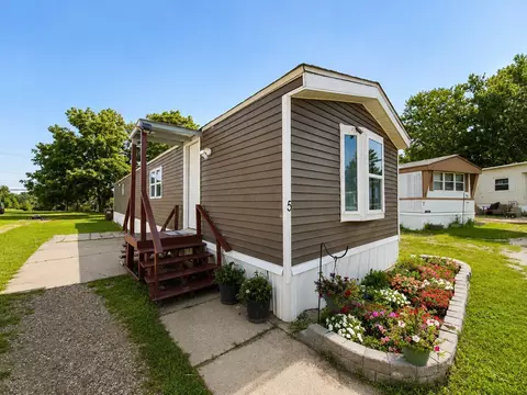6244 London Groveport, Grove City, OH 43123