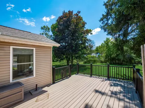 Exterior - 655 E Beaumont Rd, Columbus, OH 43214 photo 3 of 6