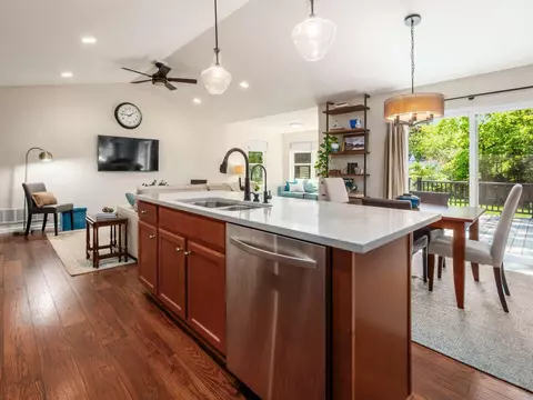 Kitchen - 655 E Beaumont Rd, Columbus, OH 43214 photo 4 of 4