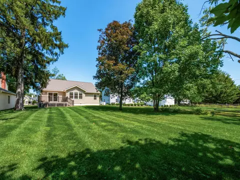 Exterior - 655 E Beaumont Rd, Columbus, OH 43214 photo 6 of 6