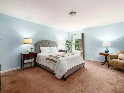 Bedroom - 655 E Beaumont Rd, Columbus, OH 43214 photo 1 of 5