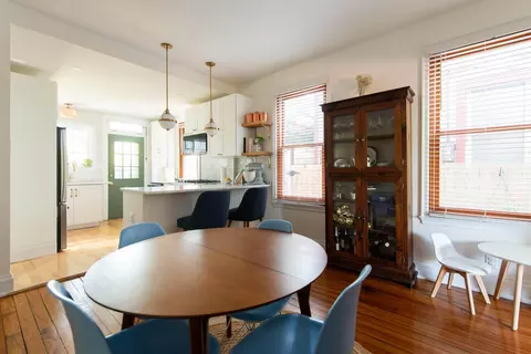 Dining - 384 E Beck St, Columbus, OH 43206 photo 2 of 5