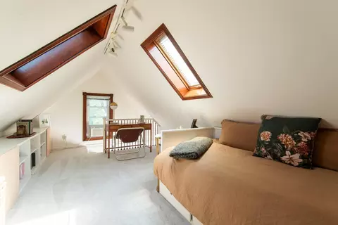 Bedroom - 384 E Beck St, Columbus, OH 43206 photo 9 of 11