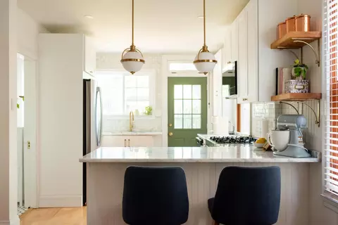 Kitchen - 384 E Beck St, Columbus, OH 43206 photo 1 of 11