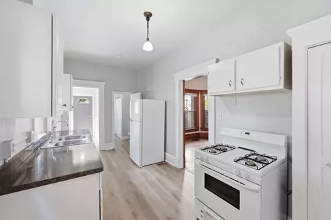 Kitchen - 32 E Maynard Ave, Columbus, OH 43202 photo 2 of 3