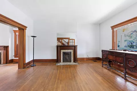 Living - 32 E Maynard Ave, Columbus, OH 43202 photo 1 of 4
