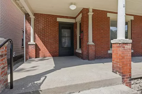 Exterior - 32 E Maynard Ave, Columbus, OH 43202 photo 3 of 5