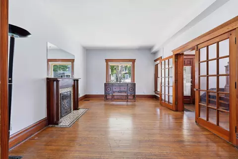 Living - 32 E Maynard Ave, Columbus, OH 43202 photo 2 of 4