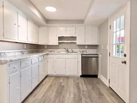 23 N Douglas Ave, Springfield, OH 45503 photo 3
