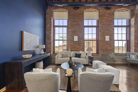 544 S Front St #317, Columbus, OH 43215