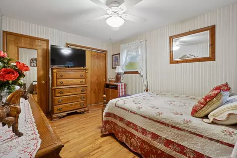 Bedroom - 544 Edgewood Dr, Circleville, OH 43113 photo 6 of 8