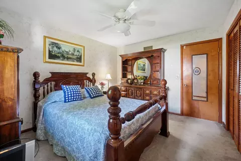 Bedroom - 544 Edgewood Dr, Circleville, OH 43113 photo 8 of 8