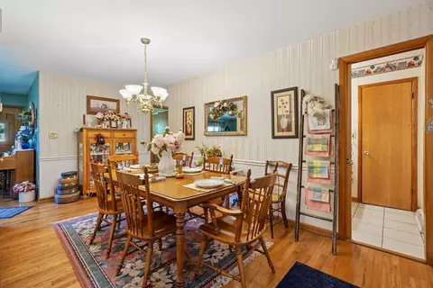 Dining - 544 Edgewood Dr, Circleville, OH 43113 photo 3 of 4