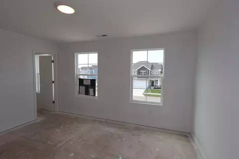 Bedroom - 1015 Dawsons Dr, Hebron, OH 43025 photo 2 of 6