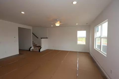 Living - 1015 Dawsons Dr, Hebron, OH 43025 photo 1 of 3