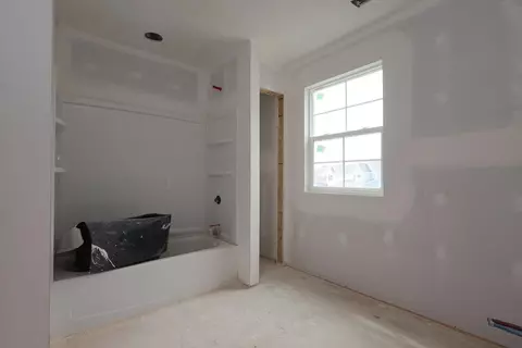 Bath - 1017 Dawsons Dr, Hebron, OH 43025 photo 1 of 1