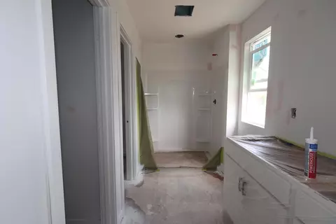Entry Way - 1019 Dawsons Dr, Hebron, OH 43025 photo 1 of 2