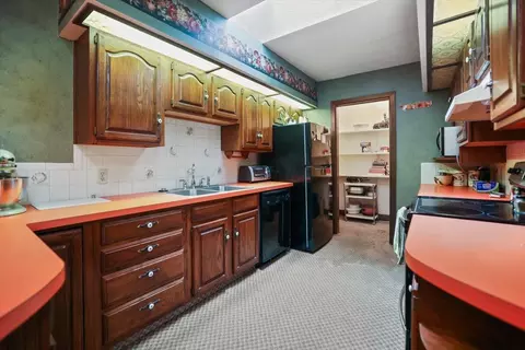 Kitchen - 12960 Appleton Rd, Croton, OH 43013 photo 2 of 3