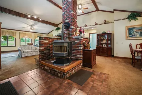 Entry Way - 12960 Appleton Rd, Croton, OH 43013 photo 2 of 3