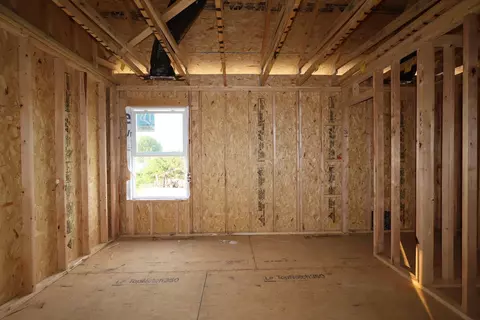 Bedroom - 1021 Dawsons Dr, Hebron, OH 43025 photo 2 of 2