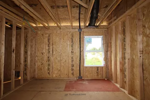 Bedroom - 1021 Dawsons Dr, Hebron, OH 43025 photo 1 of 2