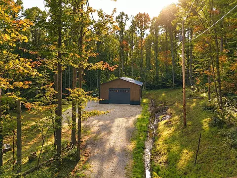13312 Jake Tom Rd, Logan, OH 43138