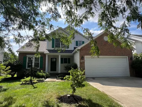 7302 Summerfield Dr, Lewis Center, OH 43035