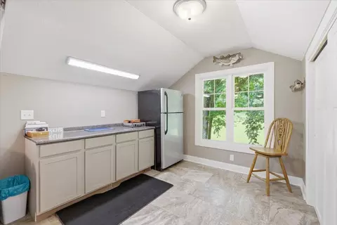 Kitchen - 3315 Apple Valley Dr, Howard, OH 43028 photo 9 of 9