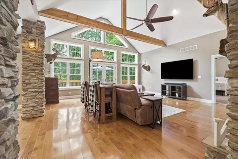 Entry Way - 3315 Apple Valley Dr, Howard, OH 43028 photo 1 of 10