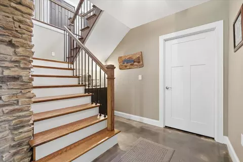 Entry Way - 3315 Apple Valley Dr, Howard, OH 43028 photo 8 of 10