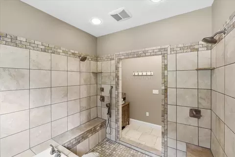 Bath - 3315 Apple Valley Dr, Howard, OH 43028 photo 5 of 9
