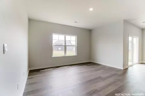 Living - 1774 Pumpkin Rdg, Circleville, OH 43113 photo 1 of 2