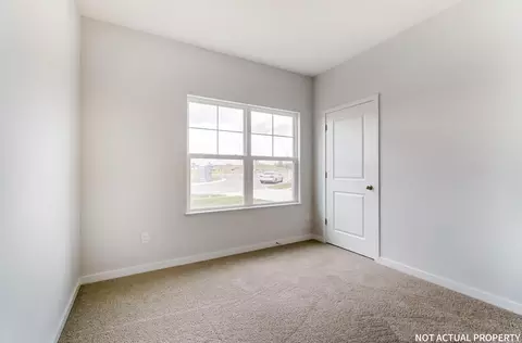 Bedroom - 1774 Pumpkin Rdg, Circleville, OH 43113 photo 6 of 7