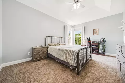 Bedroom - 424 Rolling Acre Dr, Lithopolis, OH 43136 photo 3 of 4