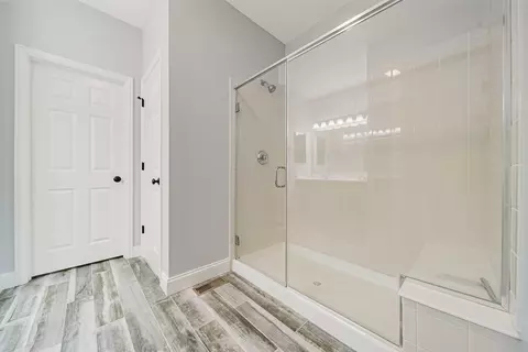 Bath - 424 Rolling Acre Dr, Lithopolis, OH 43136 photo 2 of 5