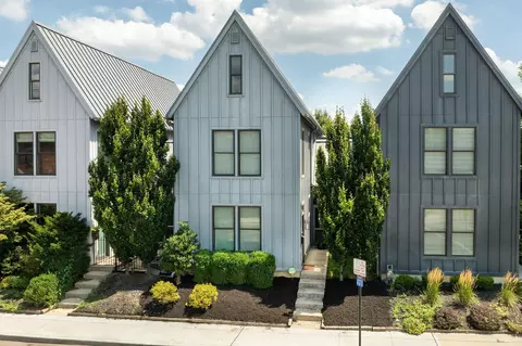 978 Summit St, Columbus, OH 43201
