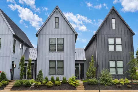 978 Summit St, Columbus, OH 43201