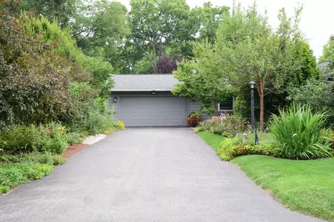 961 Lynbrook Rd, Columbus, OH 43235