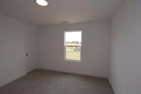 Bedroom - 1007 Dawsons Dr, Hebron, OH 43025 photo 1 of 4